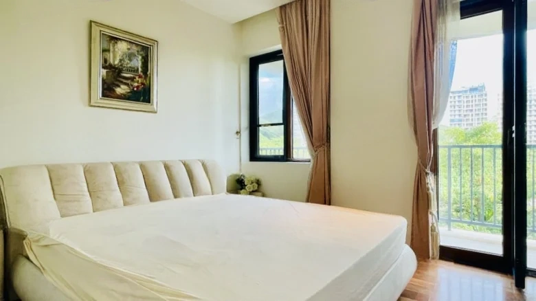 Half Mountain Peninsula Twin Bays Phase II - View 3