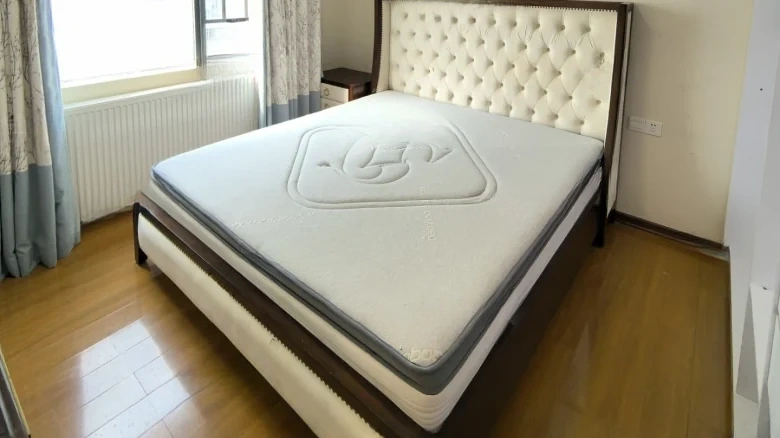 Fontaine Elegant Court - View 2