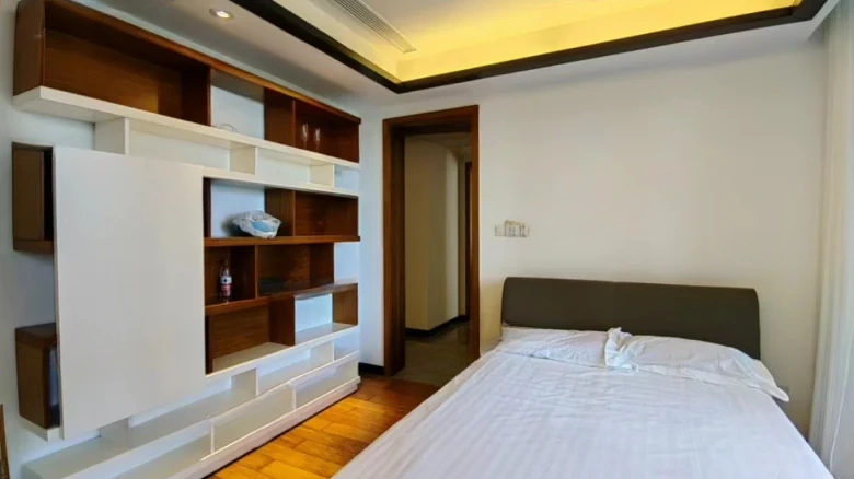 Half Mountain Peninsula - View 5