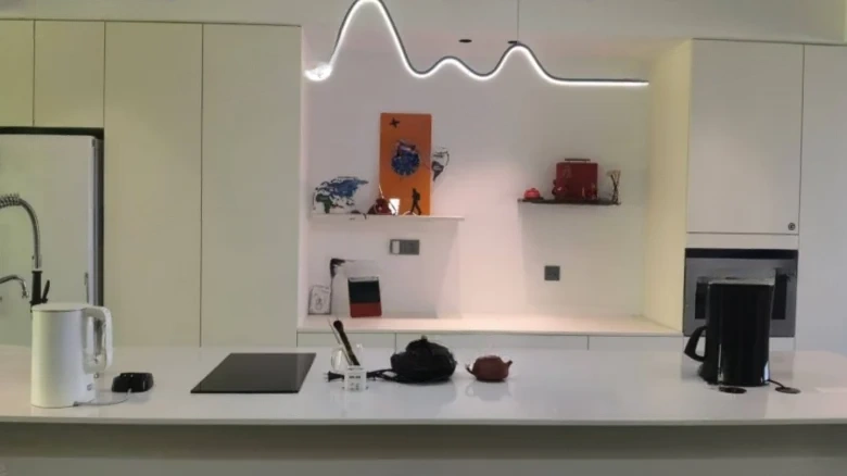 Phoenix Wanlong Apartment - View 2