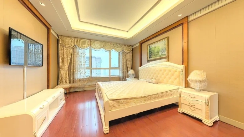 Four Seasons Family Apartment - View 2