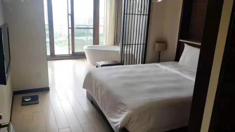 Half Mountain Peninsula Phase III East Sea Bay - View 2