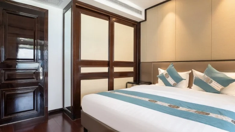 Half Mountain Peninsula - View 2