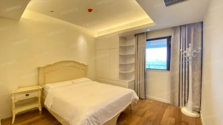 Half Mountain Peninsula Donghai Bay Phase III - View 2