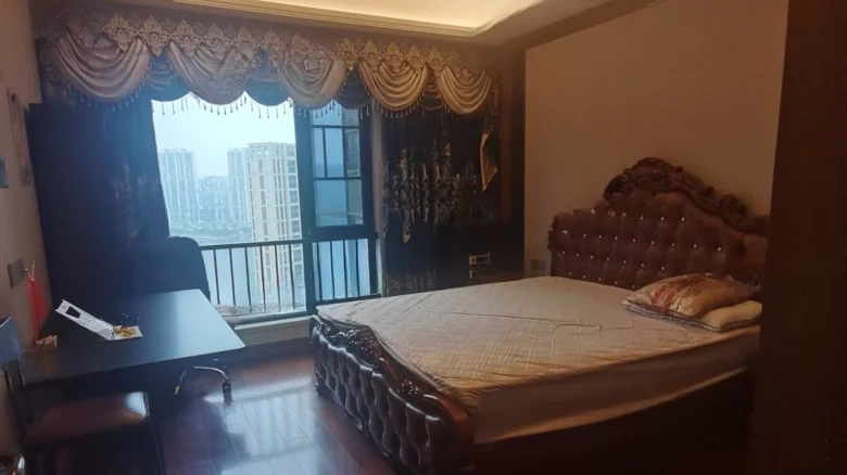 Peony Vessel - View 2