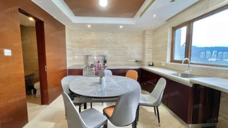 Central Seaview Avenue, Peninsula Hill - View 3