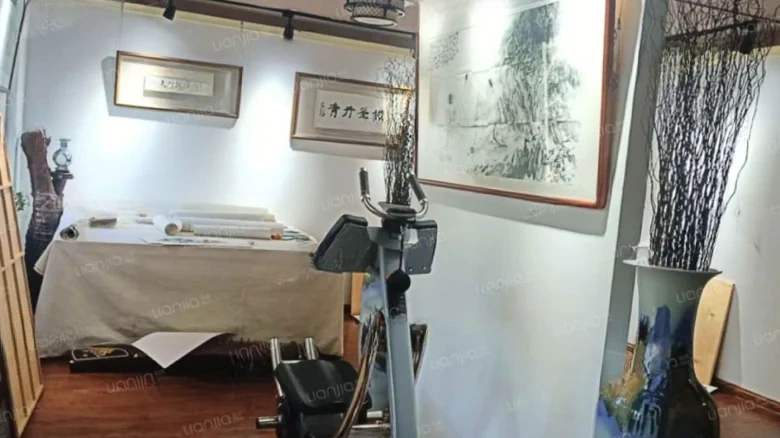 Tianshan State Guest No. 1 - View 2