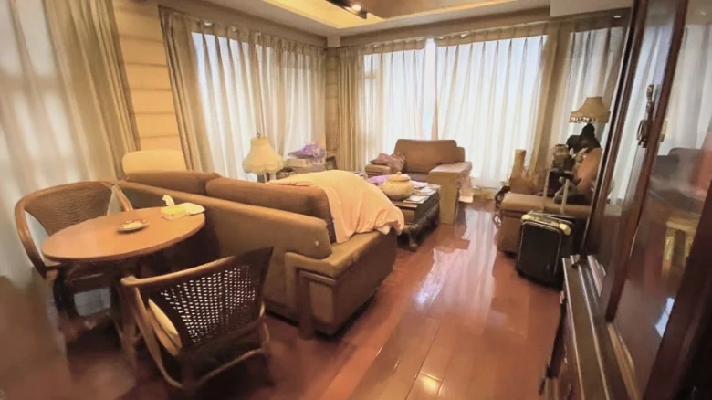 West Suburbs Manor - View 4