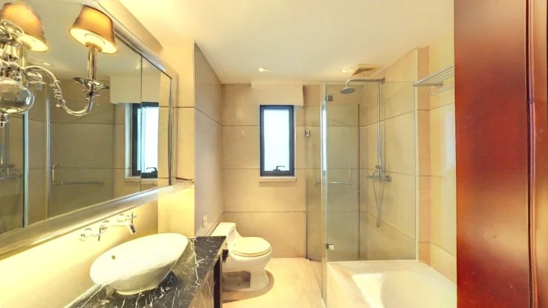 Richly Luxurious Edinburgh International Apartment - View 6