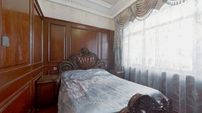 Jadeite Manor - View 7