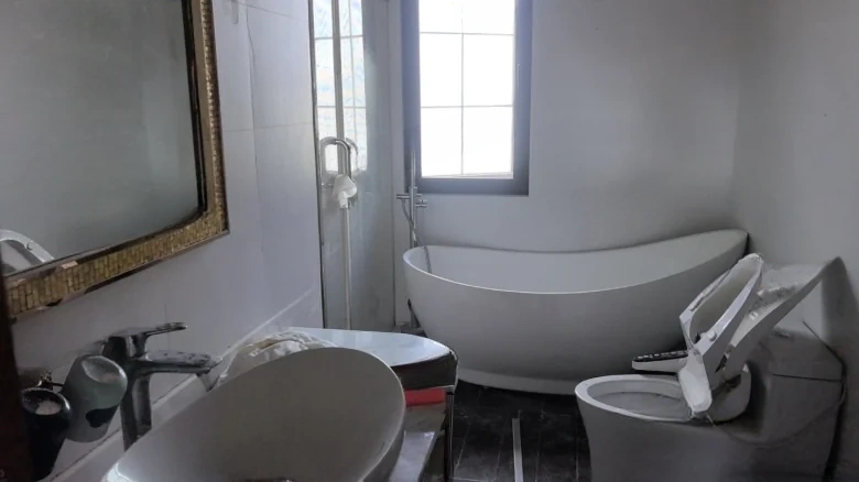 Feathered Eagle Brocade Garden Villa - View 9