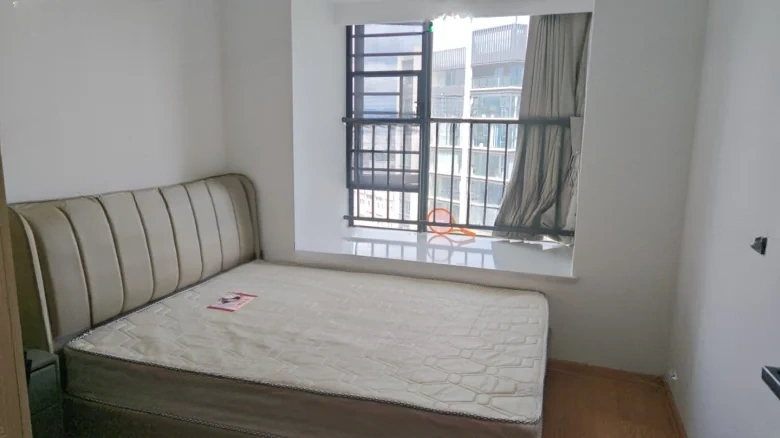 Cloud and Center - View 2