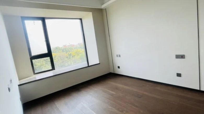 China Seasons A3 Radiant Platinum Yard - View 3