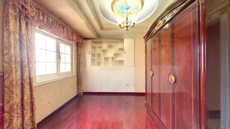 Ahquedain Manor - View 8