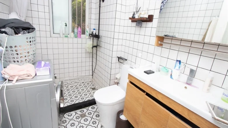 Nanquan Building - View 6