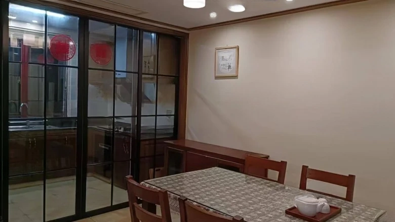 Elegant Jade Courtyard - View 6