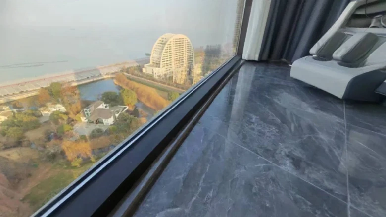 Taihu Scenic View - View 3