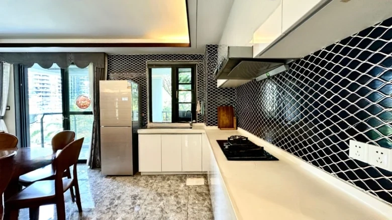 Sanya Yishan Lake - View 5