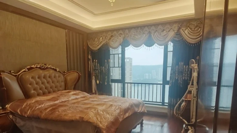 Peony Vessel - View 6