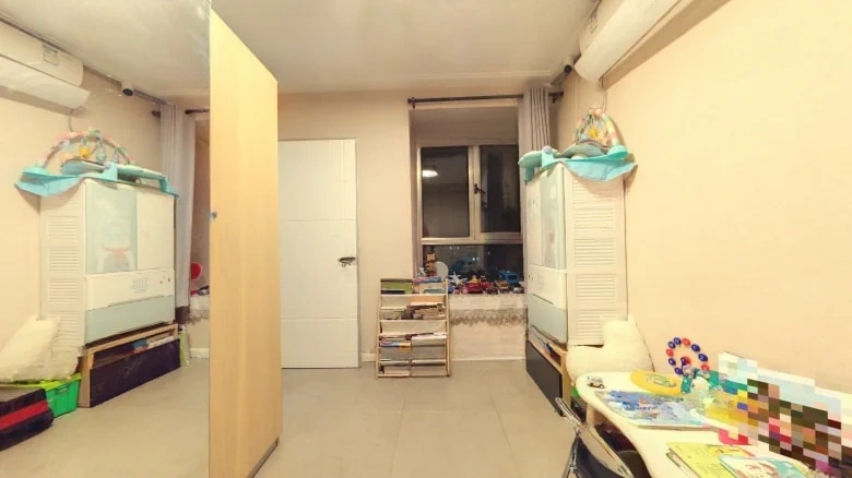 GuoMei No.1 City Phase 2 Courtyard - View 2