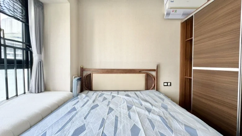 Sanya Yshanhu - View 2