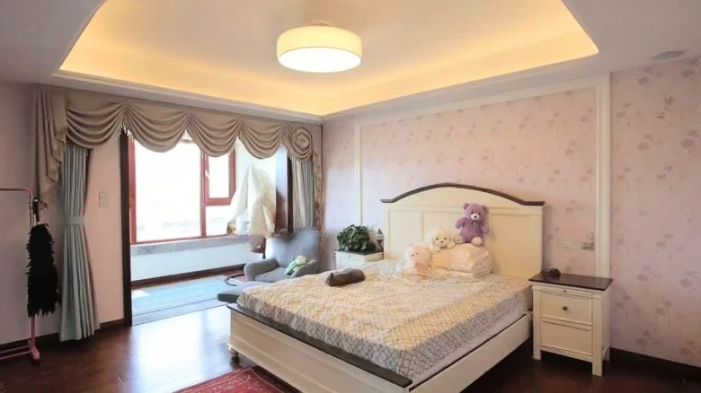 Ascendant Hill Cloud Rests Path - View 4