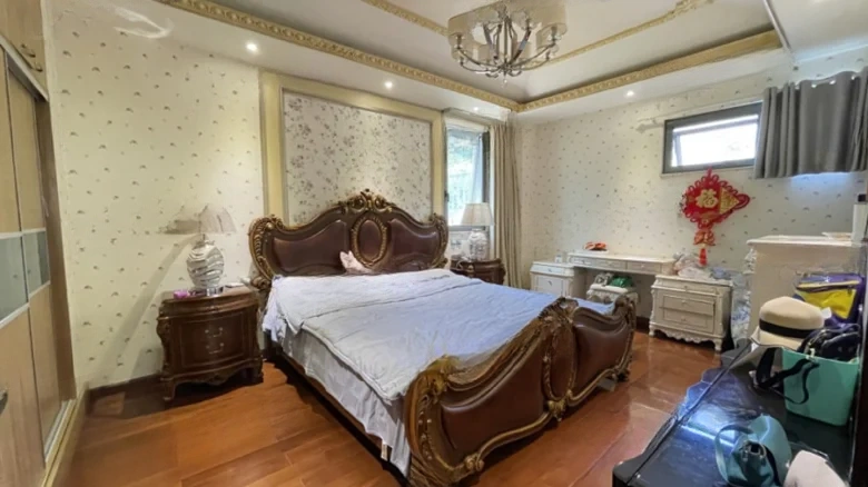 Kunming Dianchi Golf Club - View 2