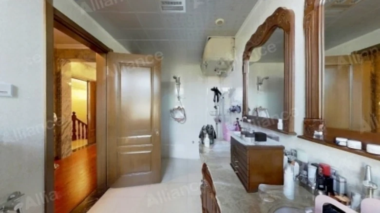 Nanh Lake One - View 12