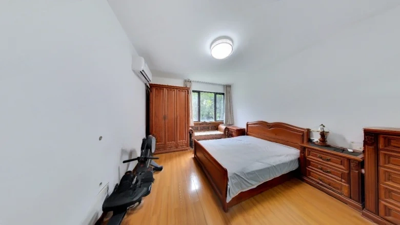 White Gold Coast - View 2