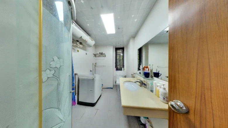 White Gold Coast - View 9