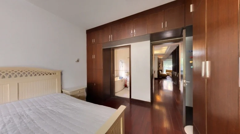 Riverfront Golden Home Garden - View 5