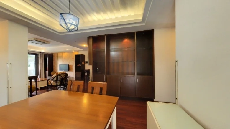 Riverfront Golden Home Garden - View 6