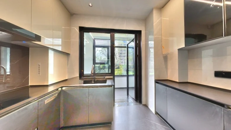 Mansion Moonlight Garden - View 7