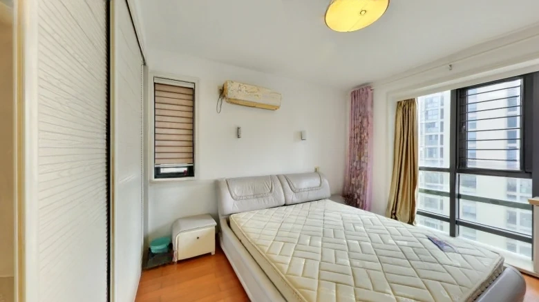 Elegant Qiandao Lake - View 2