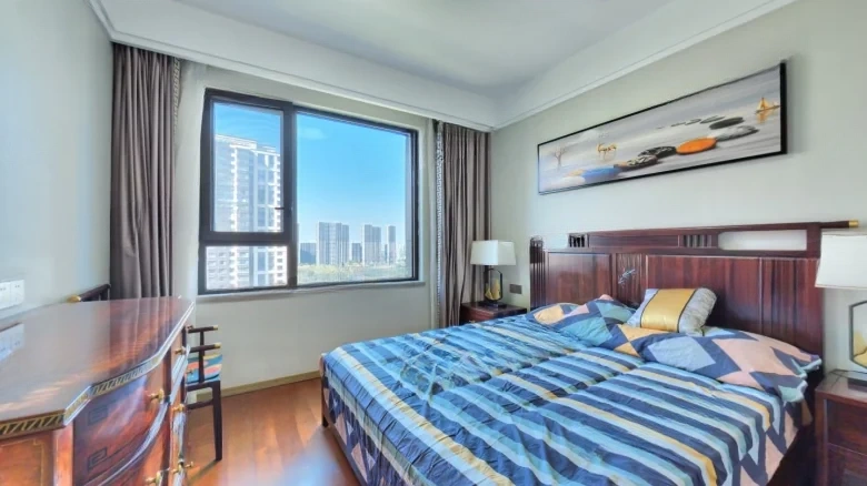 Zhengrong Riverside Purple Mansion - View 3