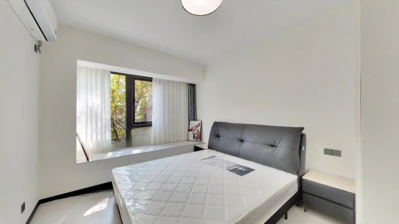 Kowloon Wharf Magnificent Jade - View 2