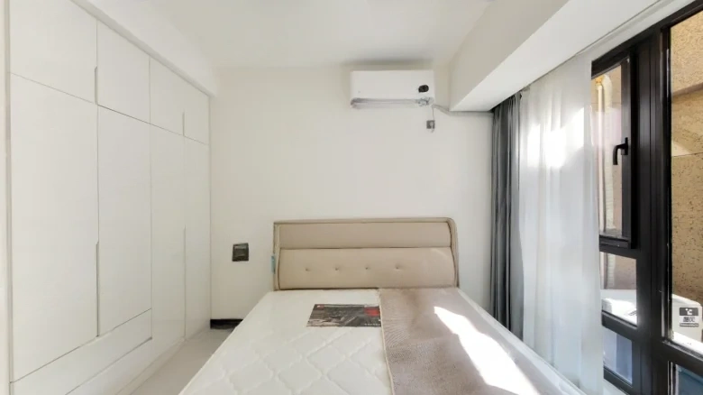 Kowloon Wharf Magnificent Jade - View 3