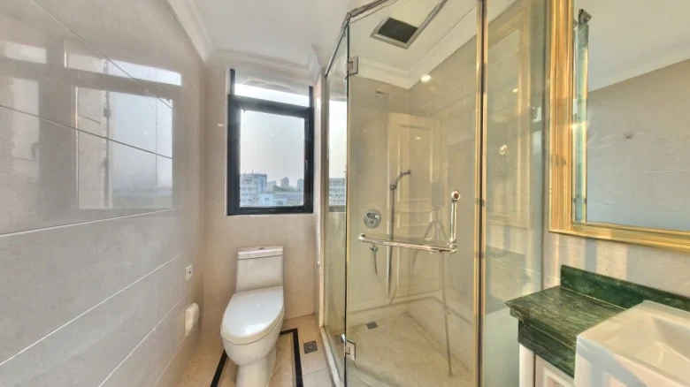 Sky City Mansion - View 11