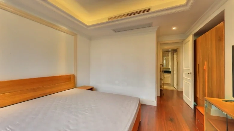 Sky City Mansion - View 4