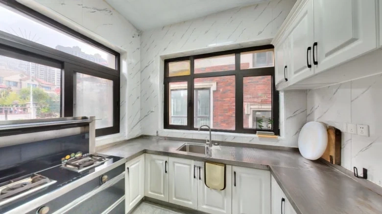 Bao Li Hai Shang Luo Lan - View 10