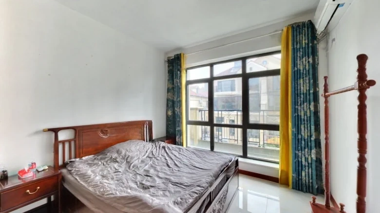 Bao Li Hai Shang Luo Lan - View 3