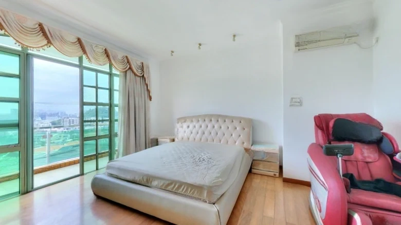 White Cloud Castle Luxury Garden - View 7