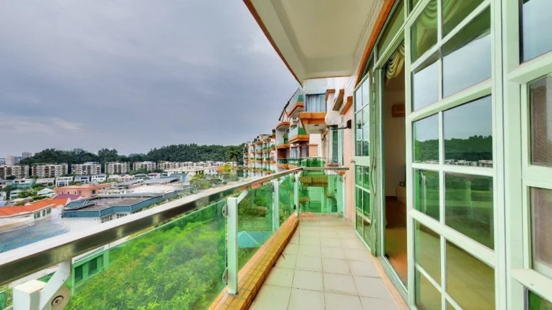 White Cloud Castle Luxury Garden - View 15