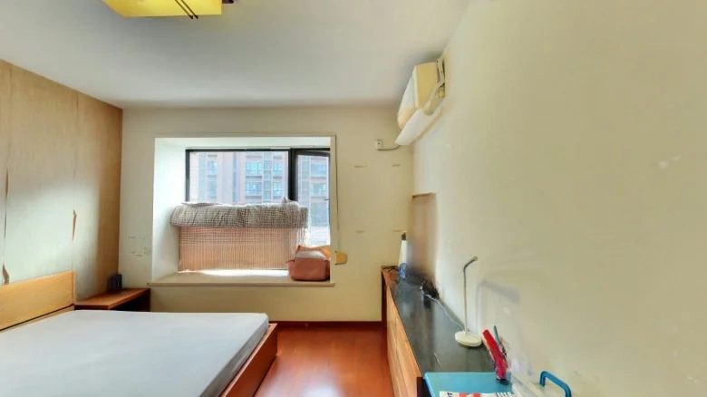 Golden Foundation Moon Bay - View 3