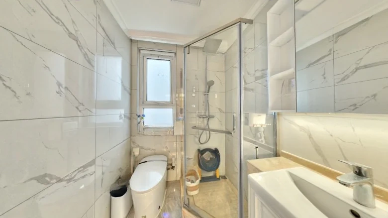 Qingdao Impression · Pin - View 6