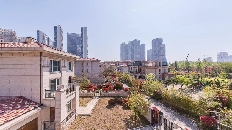 Aurora Manor Court - View 29