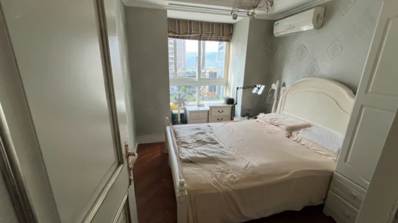 Pearl Crown Tower - View 2