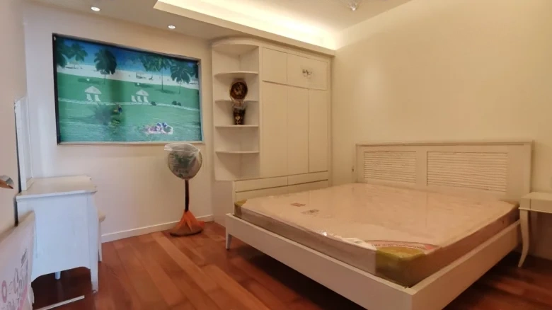 Half Mountain Peninsula Donghai Bay Phase III - View 2