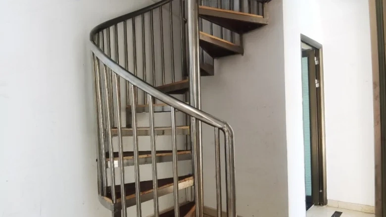 Dareland Commercial Square - View 2