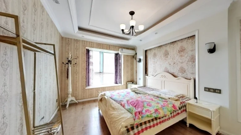 Metropolis Fashion Style - View 2